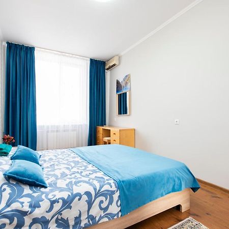 Comfortable Apartment In The Golden Square. Alma-Ata Buitenkant foto