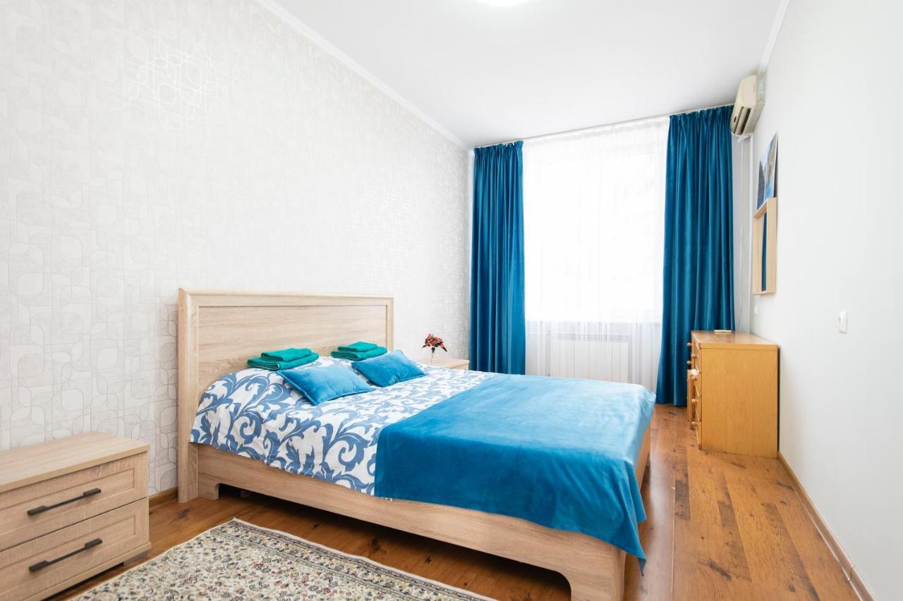 Comfortable Apartment In The Golden Square. Alma-Ata Buitenkant foto